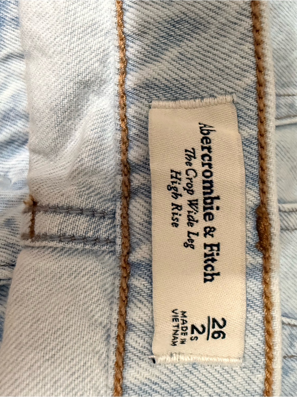 Abercrombie and Fitch hi rise wide leg distressed Lt wash sz2 - Picture 3 of 4
